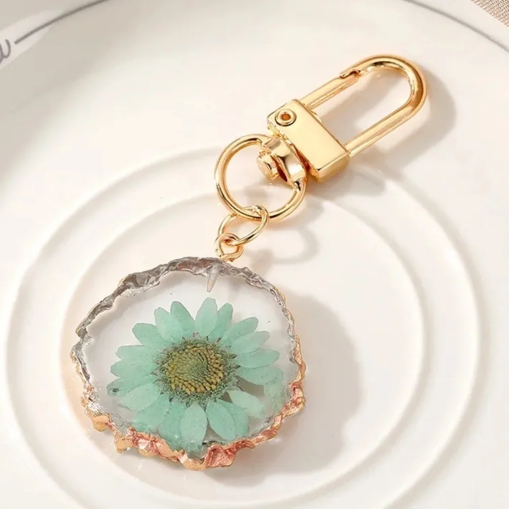 *TOPANGA* Gold x Dried Flower Resin Fashion Keychain